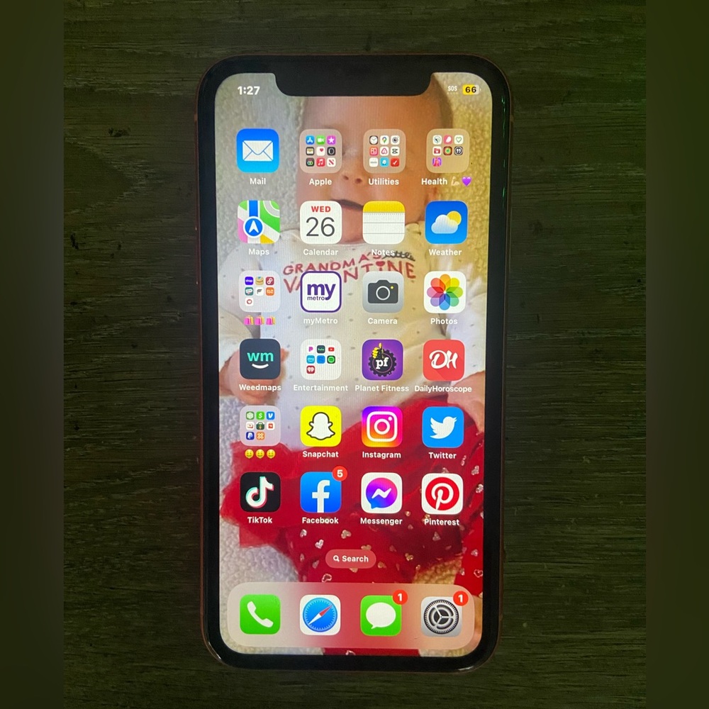 ** SOLD ** iPhone XR unlocked - orange 🍊